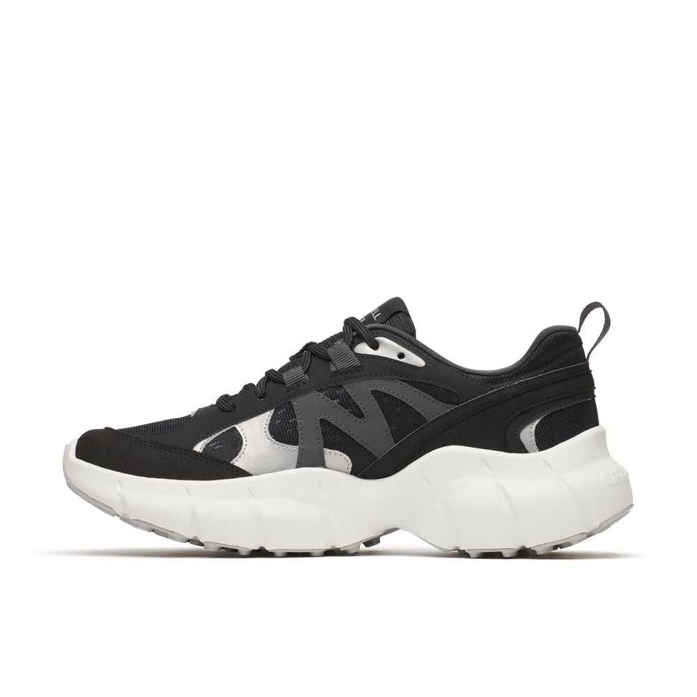 Women Clover Tech Sneaker - Low